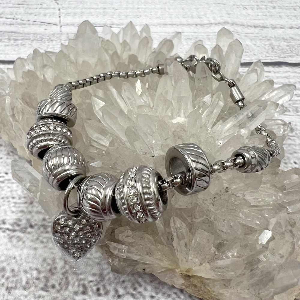 CRYSTAL HEART CHARM BRACELET (008)